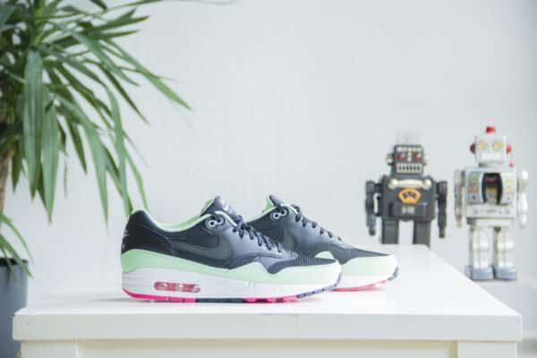 Nike Air Max 1 FB Yeezy zijkant