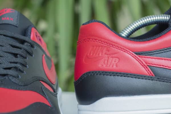 Nike Air Max 1 QS Bred details