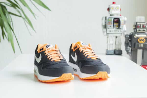 Nike Air Max 1 Venom voorkant