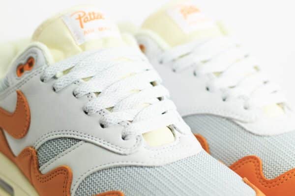 Nike Air Max 1 Patta Waves Monarch - Oranje/grijs/Wit - heren/Dames/Uniseks Sneakers - Suède/Mesh/Leer - DH1348-001 - Bovenkant