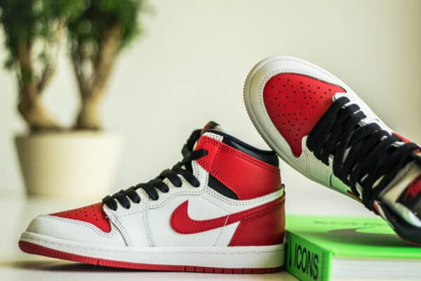 Nike Air Jordan 1 High OG Heritage (PS) binnenkant en neus