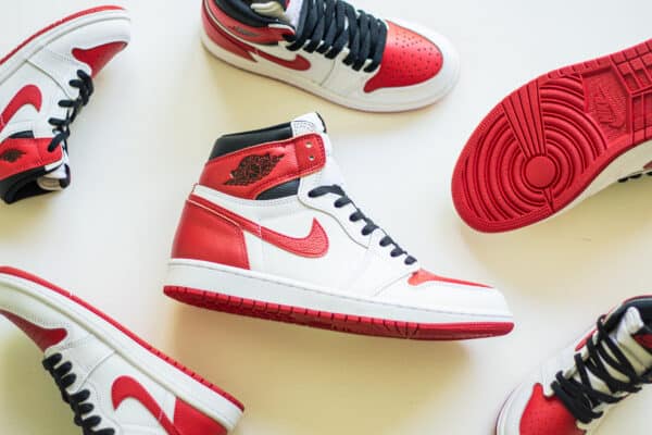 Nike Air Jordan 1 High OG Heritage details