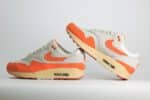 Nike Air Max 1 Master Magma Orange (W) – Oranje/Wit/Grijs – Heren/Dames/Uniseks Sneakers – Mesh/Suède/Leer – DZ4709-001 – Binnenkant