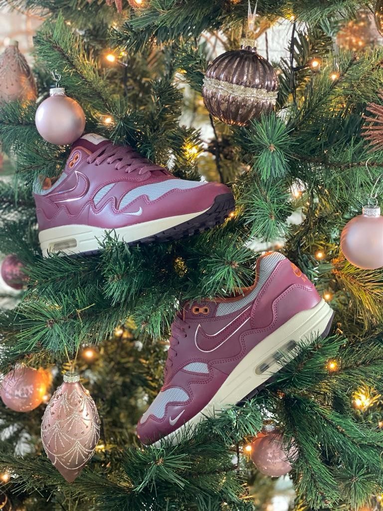 Rush Maroon in kerstboom