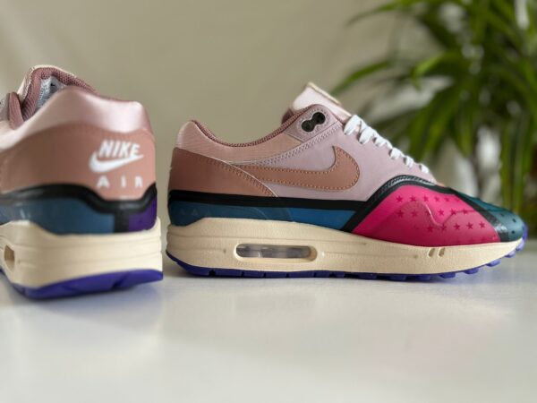 Nike Air Max 1 Premium Symbols (W) zijkant achterkant