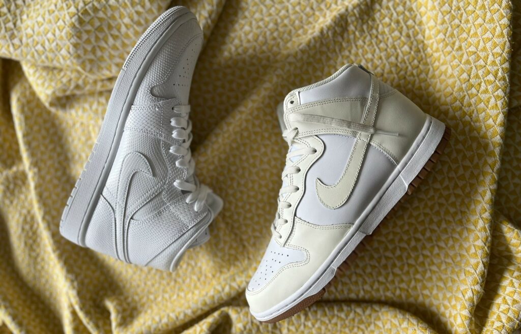 De Nike Air Jordan 1 Mid White Snakeskin (W) en de Nike Dunk High Sail Gum (W)