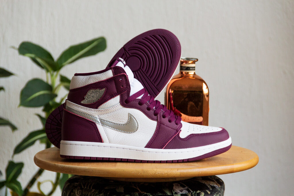 Kleurrijke sneaker: Nike Air Jordan 1 High Bordeaux