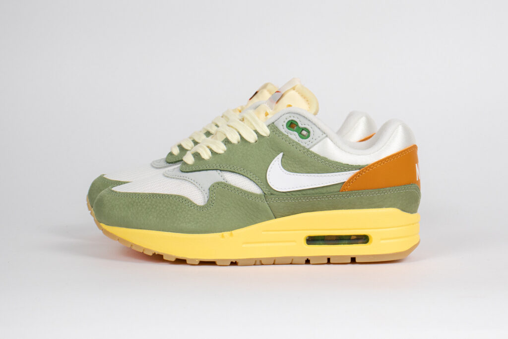 Nike trainers near me discount