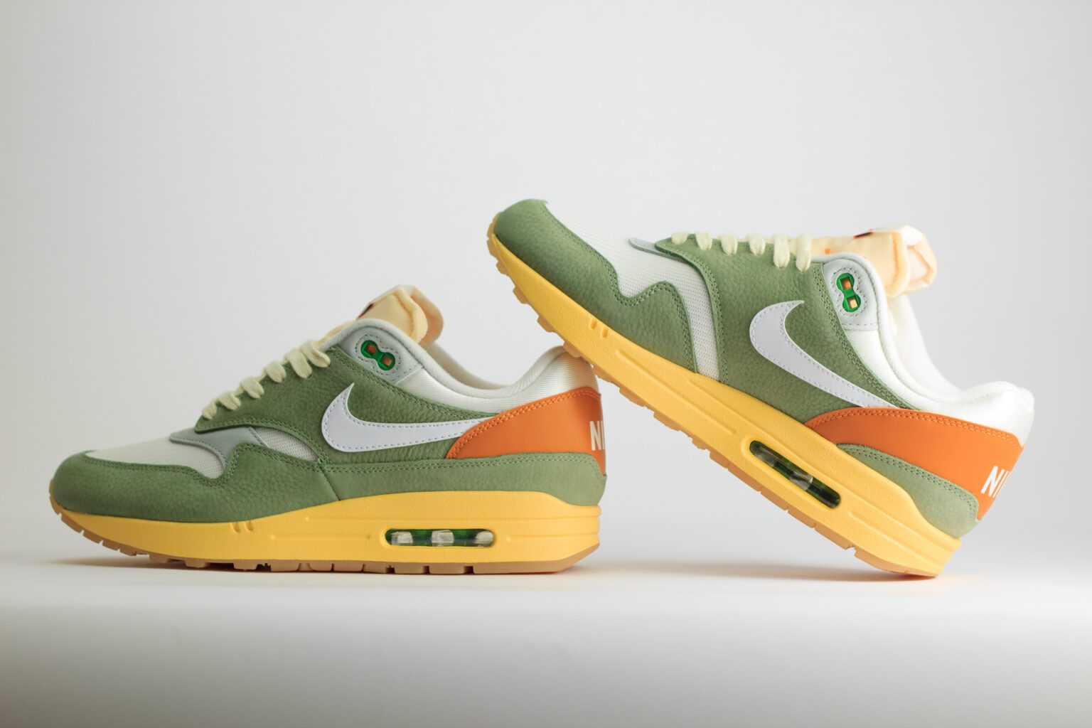 Nike Air Max 1 Design by Japan (W) - Groen/Wit/Oranje - Heren/Dames/Uniseks Sneakers - Mesh/Leer/Suède - FD0395-386 - Binnenkant