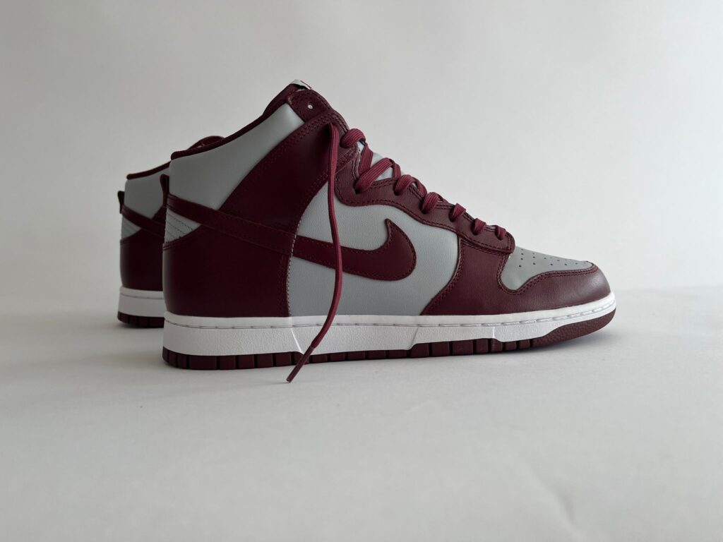 Nike Dunk High Retro Dark Beetroot - zijkant