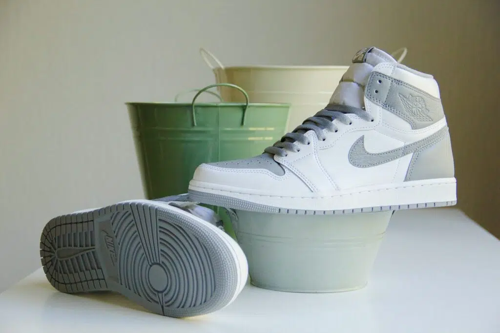 Nike Air Jordan 1 High OG Stealth midsole