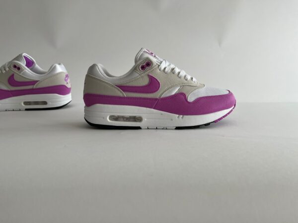 Nike Air Max 1 '87 Fuchsia Dream (W) zijkant