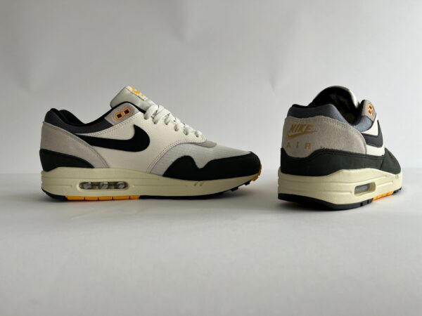 Nike Air Max 1 Athletic Department zijkant