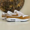 Nike Air Max 1 Bronze zijkant