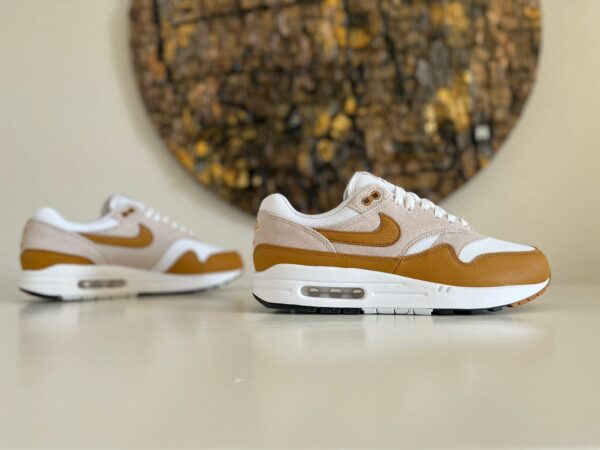 Nike Air Max 1 Bronze zijkant 2