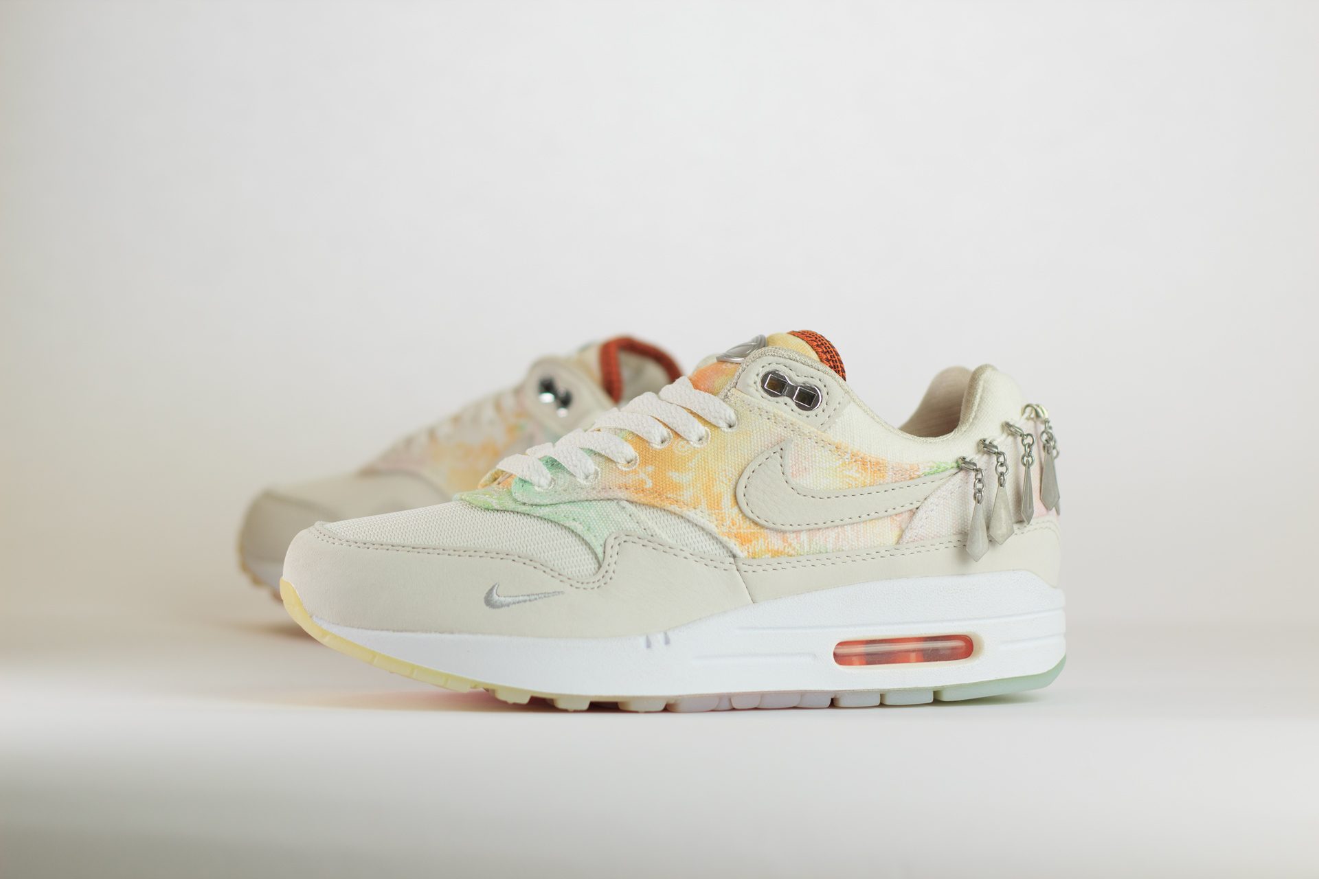 nike charm air max