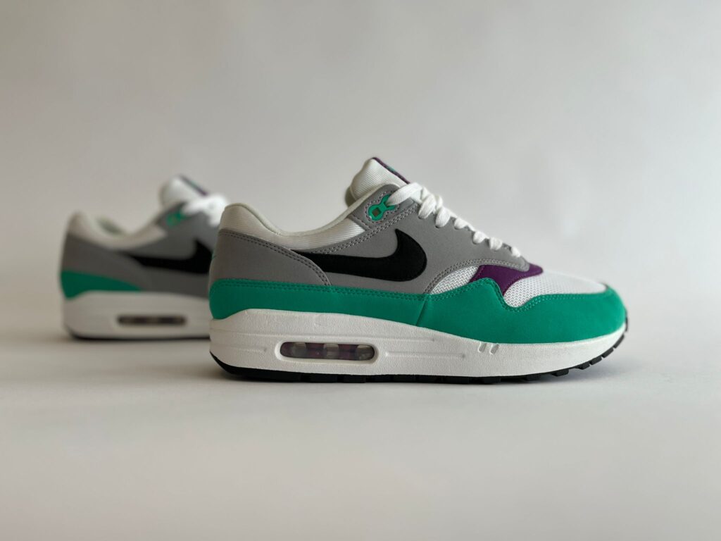 Nike air max 1 clear emerald outlet