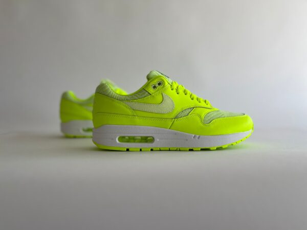 Nike Air Max 1 PRM Volt zijkant