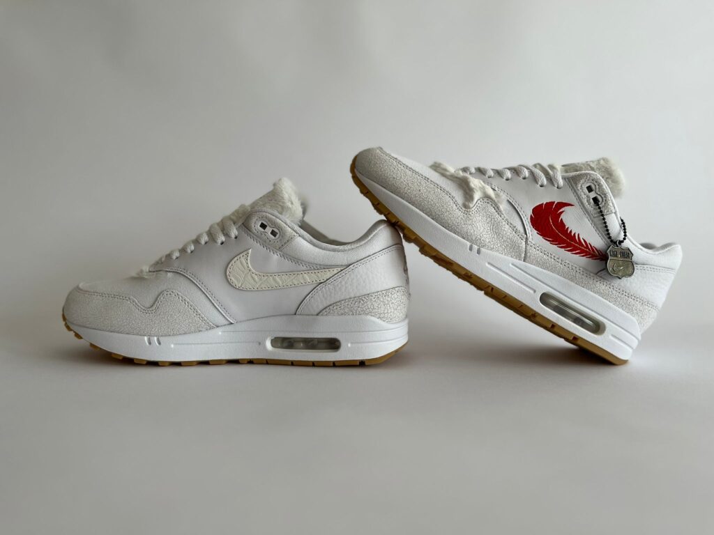 Nike Air Max 1 The Bay schuin