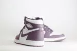 Nike Air Jordan 1 High OG Mauve – Wit/Mauve - Heren/Dames/Unisex Sneakers – Leer - DZ5485-105 - Achterkant