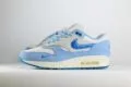 Nike Air Max 1 Premium Blueprint – Wit/Blauw/Oranje – Heren/Dames/Uniseks Sneakers – Leer/Mesh – DR0448-100 – Zijkant