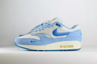 Nike Air Max 1 Premium Blueprint – Wit/Blauw/Oranje – Heren/Dames/Uniseks Sneakers – Leer/Mesh – DR0448-100 – Zijkant