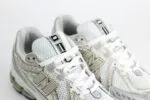 New Balance 1906R White Rain Cloud Silver Metallic – Wit/Zilver/Goud - Heren/Dames/Unisex Sneakers – Mesh/Leer - M1906RI - Bovenkant