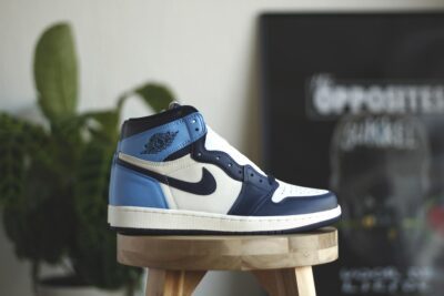 Air Jordan 1 Obsidian