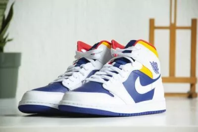 Nike Air Jordan 1 Mid Royal Blue Laser Orange voorkant