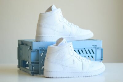 Nike Air Jordan 1 Mid White Snakeskin (W) – Wit Heren/Dames/Uniseks Sneakers – Leer - BQ6472-110 – Zijkant