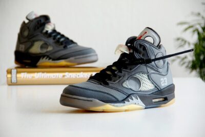 Nike Air Jordan 5 Off White Muslin buitenkant
