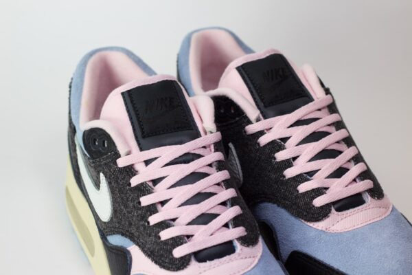 Nike Air Max 1 ’86 Big Bubble Black Denim – Zwart/Blauw/Roze Heren/Dames/Uniseks Sneakers – Denim/Leer - FB9647-001 – Tong