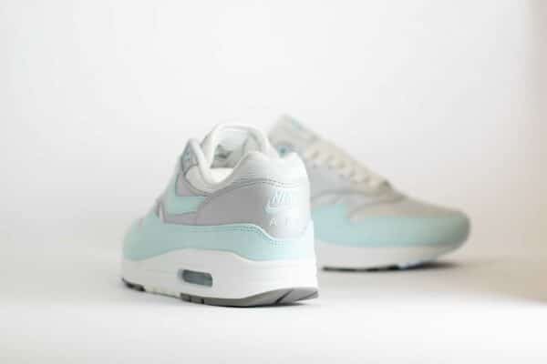 Nike Air Max 1 ’87 Glacier Blue (W) – Blauw/Zilver Heren/Dames/Unisex Sneakers – Vilt/Mesh - HF5387-002 – Achterkant