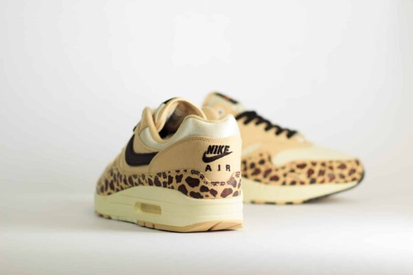 Nike Air Max 1 ’87 Leopard (W) – Beige/Bruin Heren/Dames/Uniseks Sneakers – Leer/Mesh - FV6605-200 – Achterkant