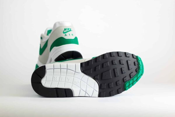 Nike Air Max 1 ’87 Malachite (W) – Groen/Wit Heren/Dames/Uniseks Sneakers – Vilt/Mesh - DZ2628-003 – Onderkant