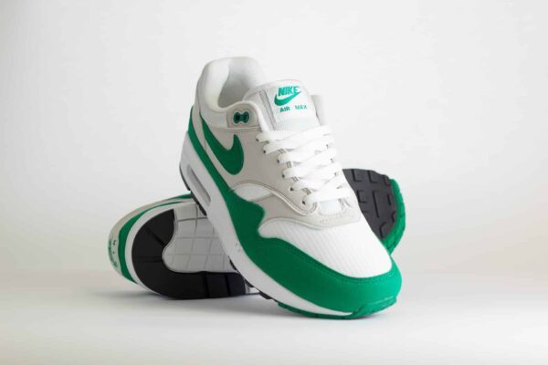 Nike Air Max 1 ’87 Malachite (W) – Groen/Wit Heren/Dames/Uniseks Sneakers – Vilt/Mesh - DZ2628-003 – Voorkant