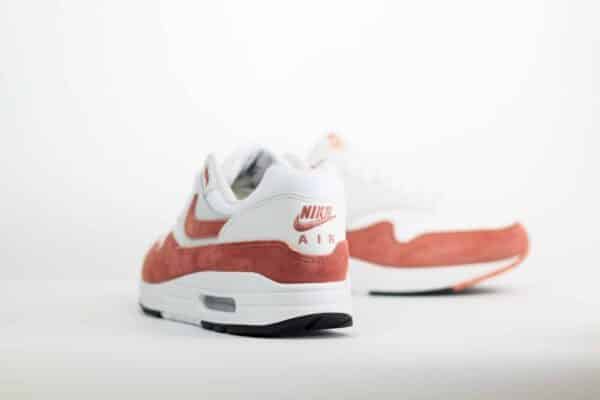 Nike Air Max 1 ’87 White Canyon Pink (W) – Roze/Wit Heren/Dames/Unisex Sneakers – Leer/Suède - FZ1468-100 - Achterkant