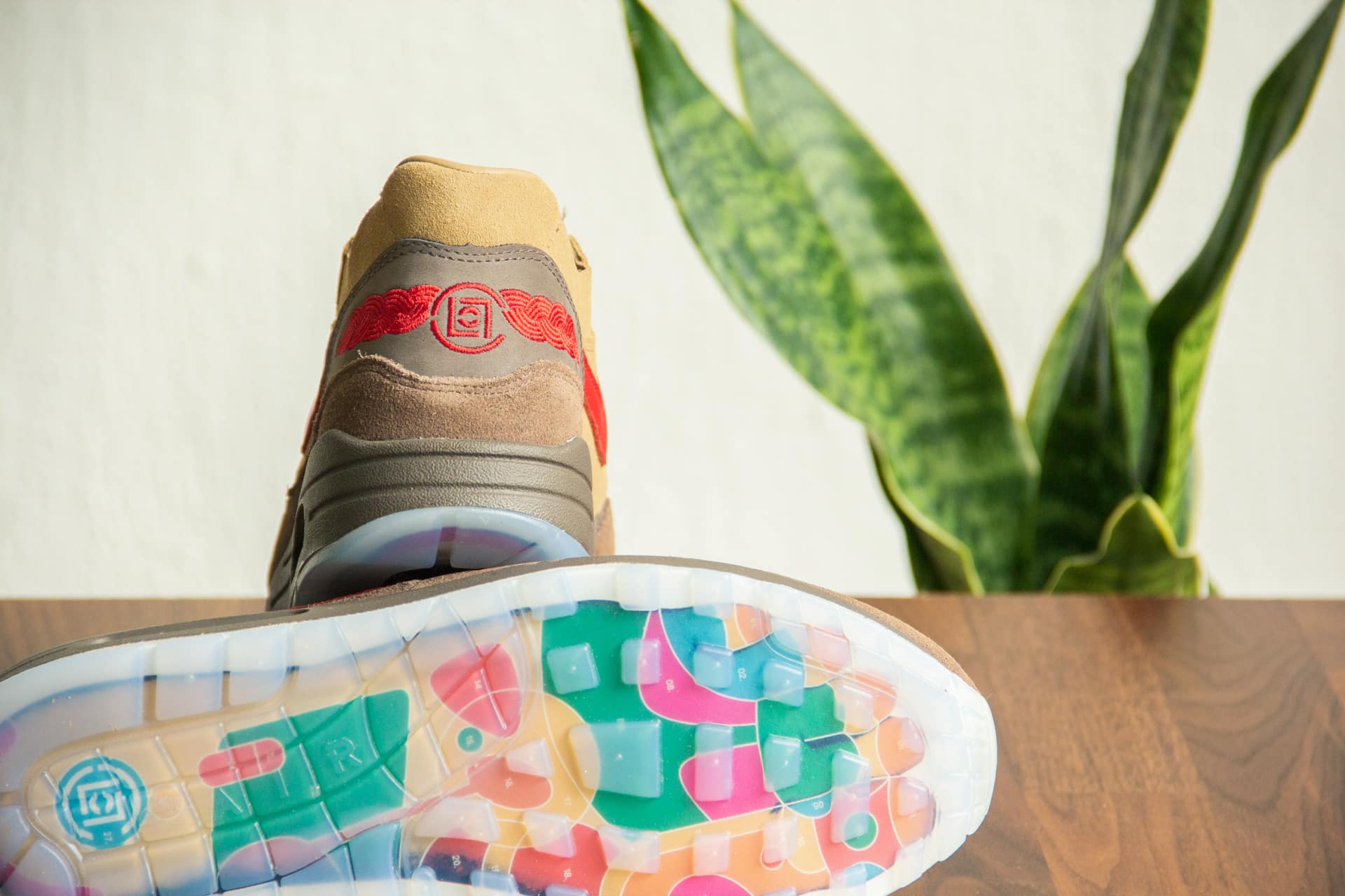 Nike Air Max 1 CLOT Kiss of Death CHA achterkant en onderkant