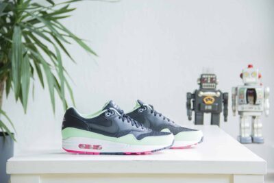 Nike Air Max 1 FB Yeezy zijkant