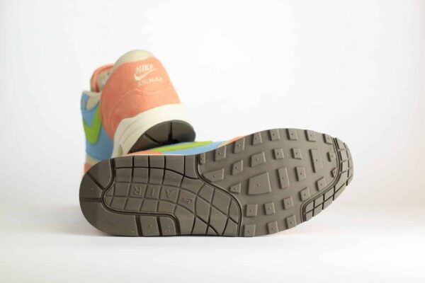 Nike Air Max 1 Light Madder Root – Roze/Blauw/Groen Heren/Dames/Uniseks Sneakers – Suède/Mesh - DV3196-800 – Onderkant