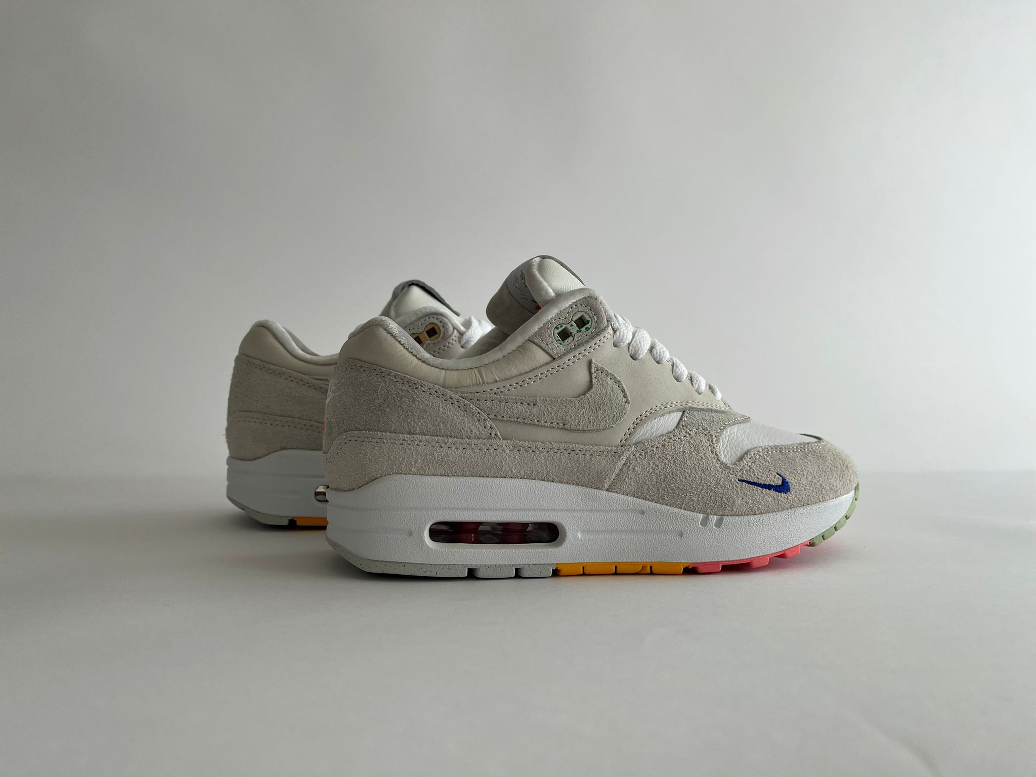 nike air max 1 polka square