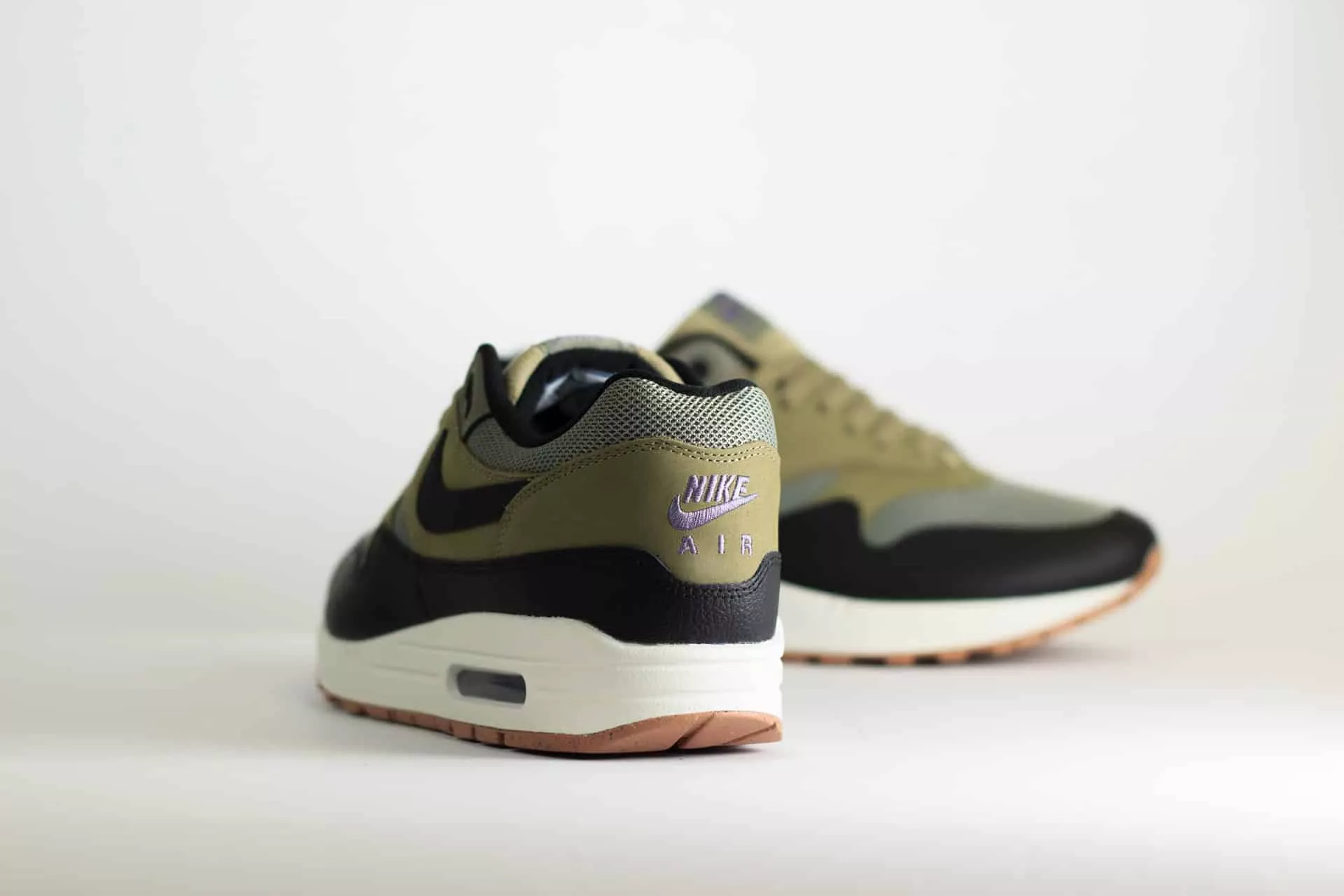 Nike Air Max 1 SC Dark Stucco – Groen/Zwart Heren/Dames/Uniseks Sneakers – Leer/Mesh - FB9660-003 – Achterkant