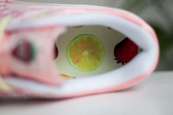 Nike Air Max 1 Strawberry Lemonade details 2