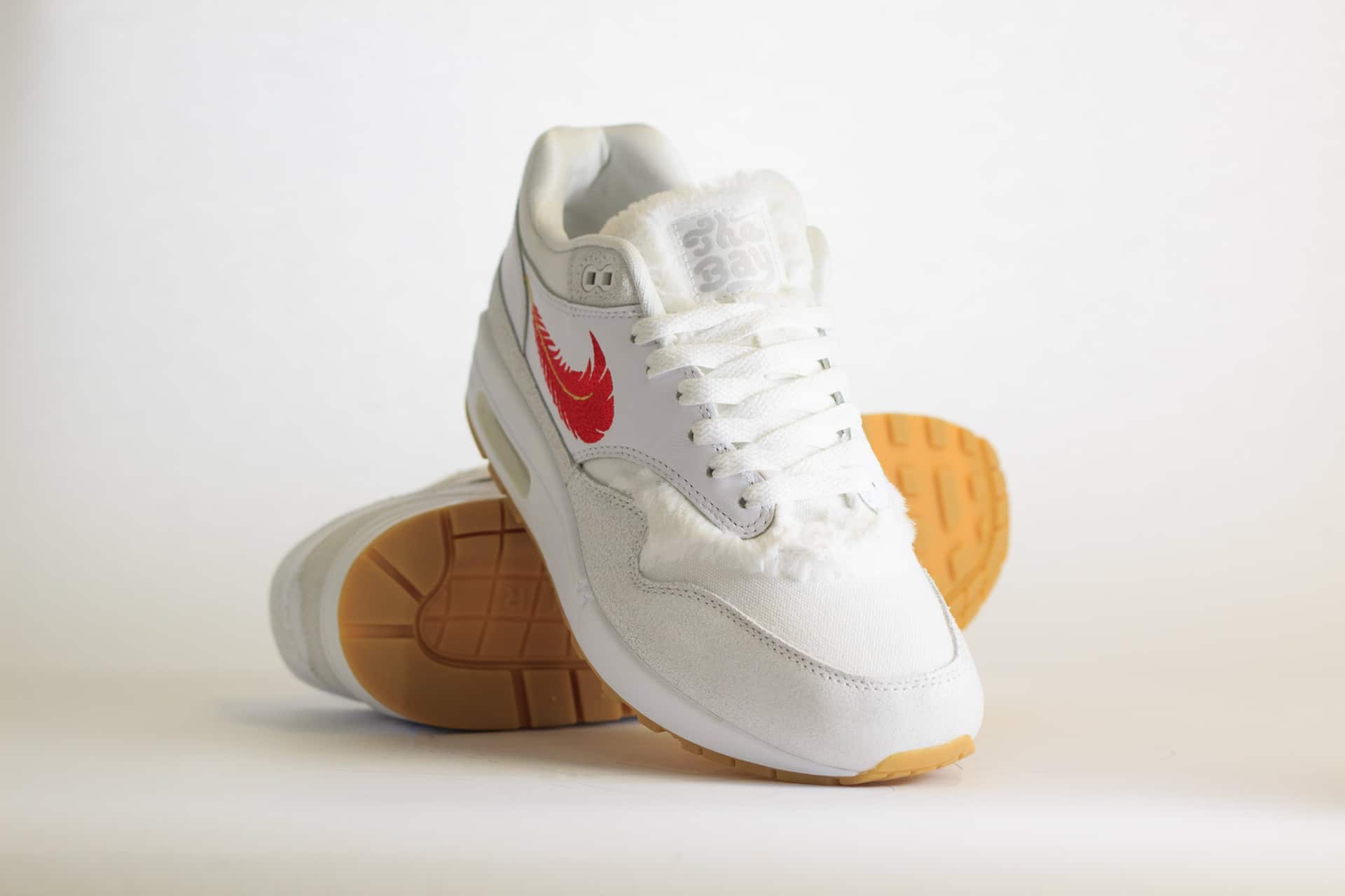 Nike Air Max 1 The Bay – Wit/Rood Heren/Dames/Uniseks Sneakers – Leer - FJ4451-100 – Voorkant