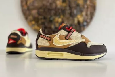 Nike Air Max 1 Travis Scott Cactus Jack Baroque Brown zijkant