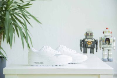 Nike Air Max 1 White White zijkant