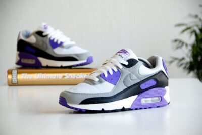 Nike Air Max 90 WMNS OG Grape buitenkant