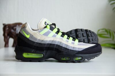 Nike Air Max 95 Denham zijkant