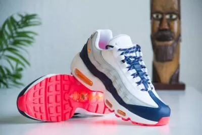 Nike Air Max 95 Midnight Navy onderkant zijkant