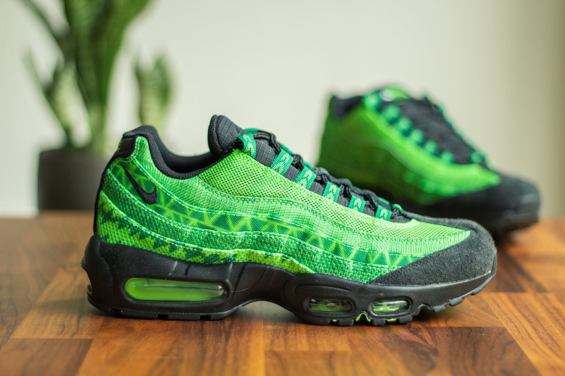 Nike Air Max 95 NAIJA DC9210-100 Slick Sneakers